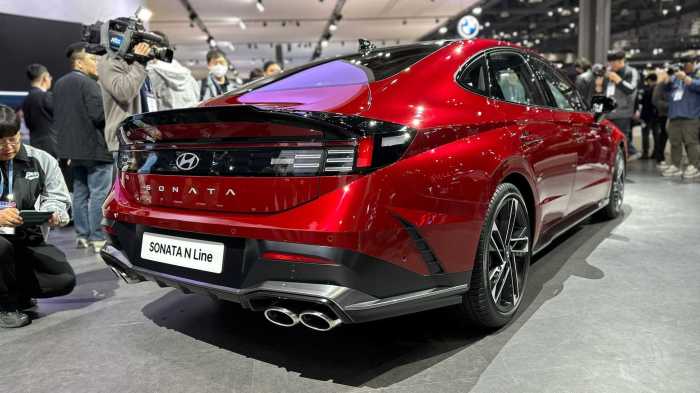 Hyundai Sonata: Mobil Sedan dengan Desain Elegan dan Fitur Modern